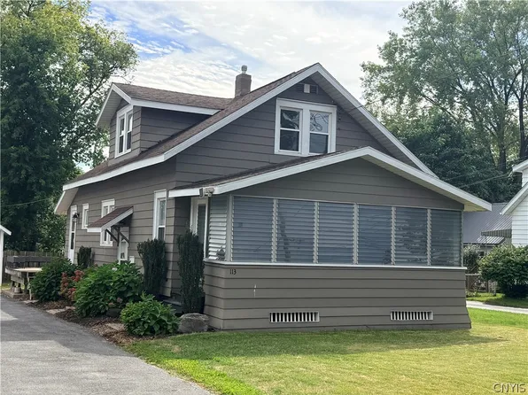 113 Shaver Ave, North Syracuse, NY 13212