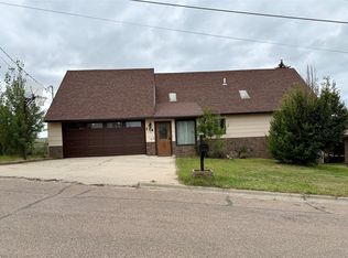 114 4th St SW, Cut Bank, MT 59427