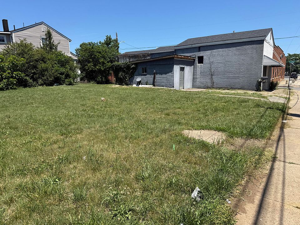 2nd image of 6 Salem Ave SW