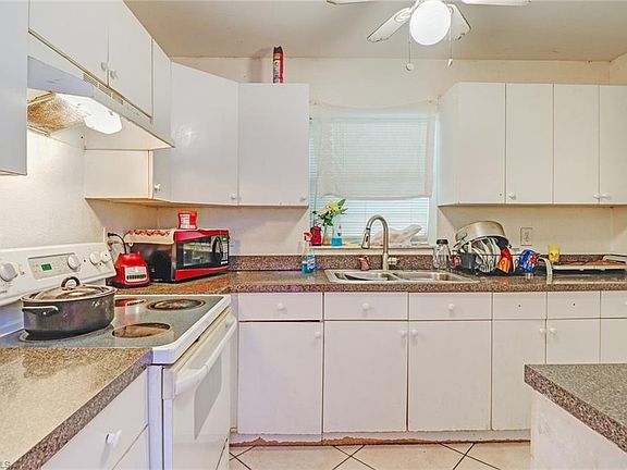 5th image of 508 Van Buren St