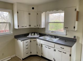 1137 Indiana Ct, Decatur, IL 62521