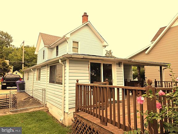 4th image of 534 Biddle St