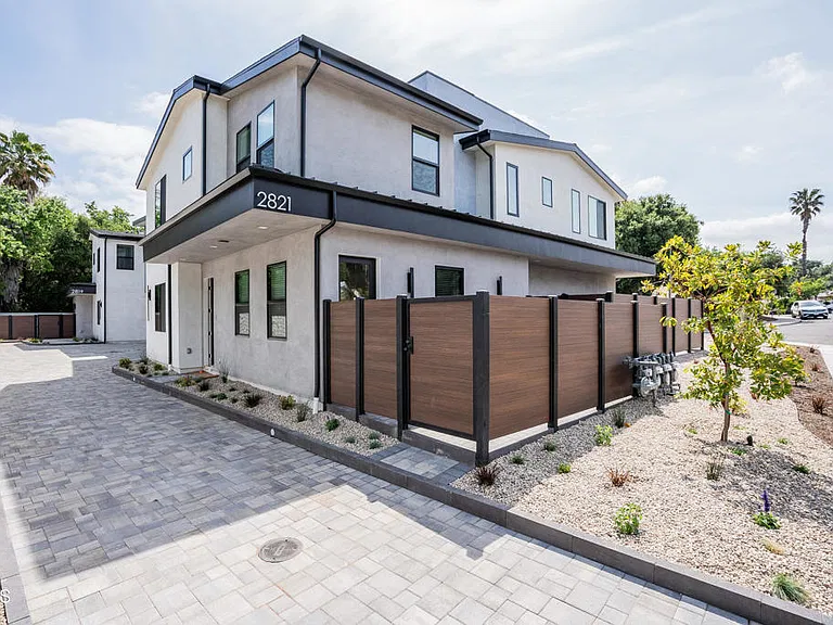 2821 Los Robles Rd — Photo 1