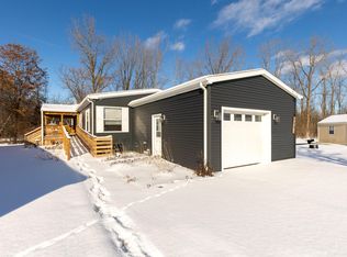 680 N Gallery Dr, Eaton Rapids, MI 48827