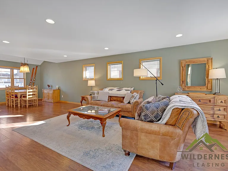 729B Meadow Dr — Photo 10