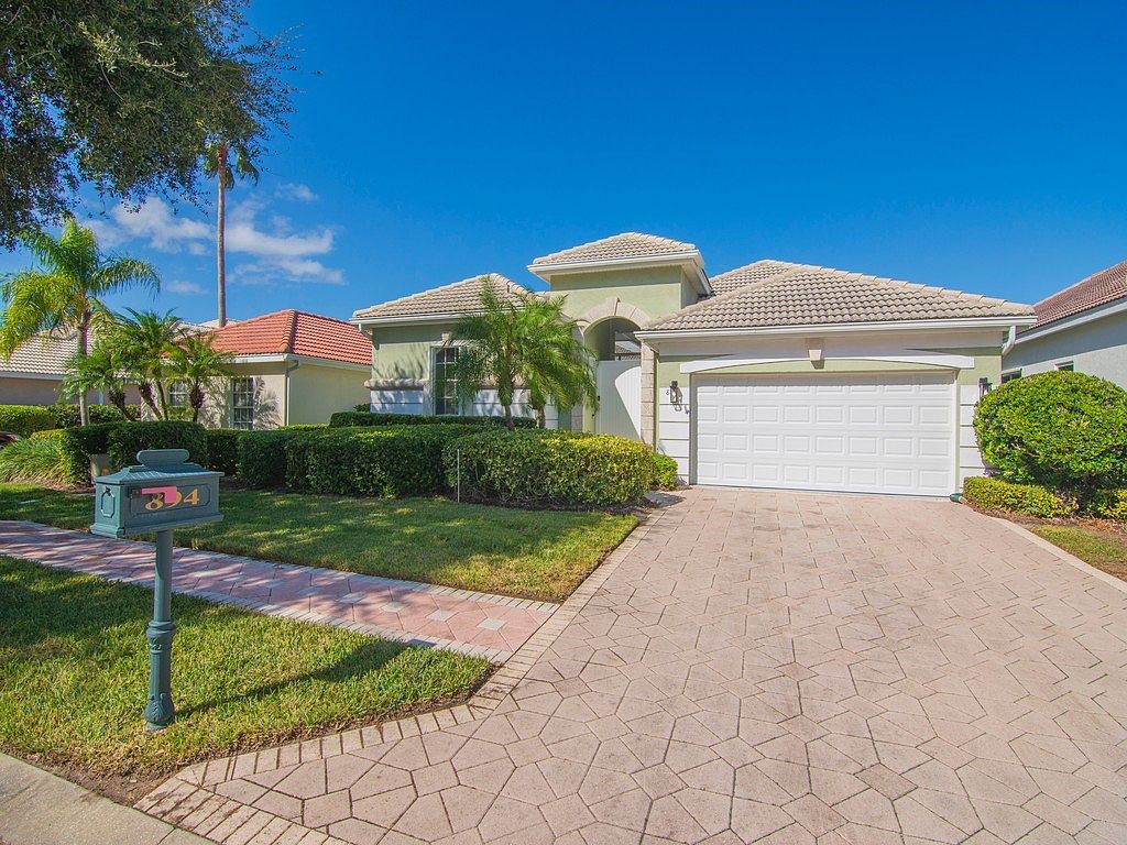 894 Beach Rd 894 Island Club Sq, Vero Beach, FL 32963 | MLS #272859 | Zillow