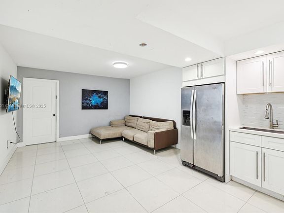 4th image of 1351 NE Miami Gardens Dr APT 1111E