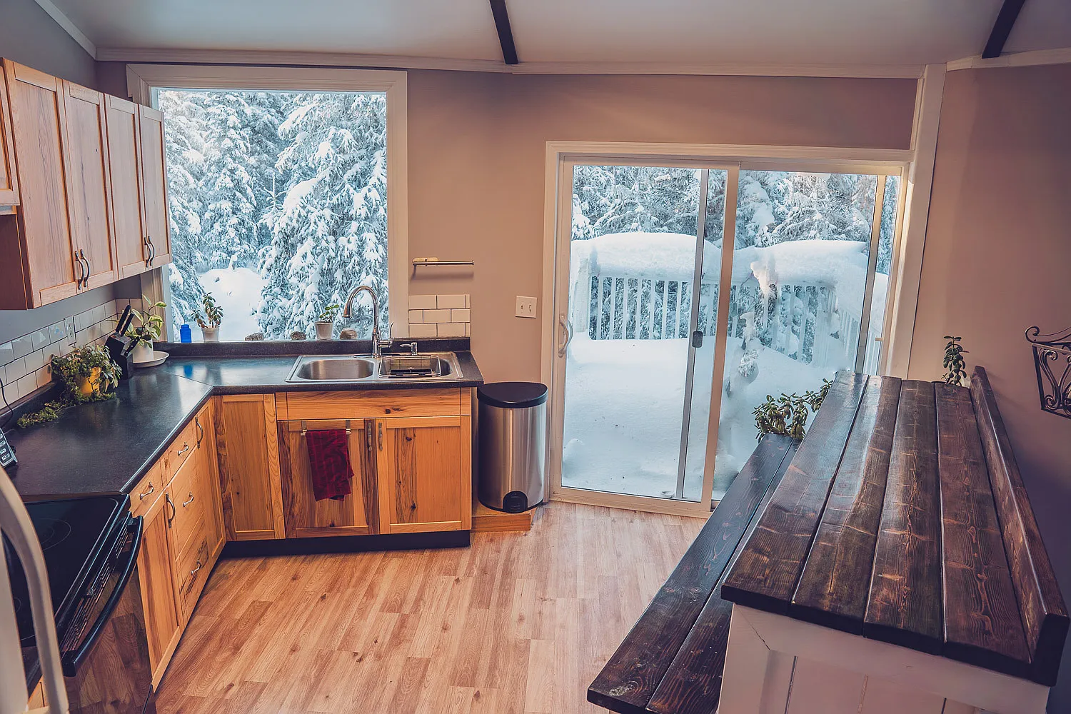 3 bed, 1.5 bath, 2000 sqft, $2,400 — Photo 4