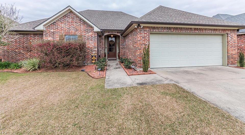 1st image of 103 Tall Oaks Ln