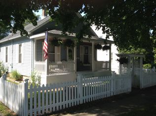 427 E 16th St, Lockport, IL 60441