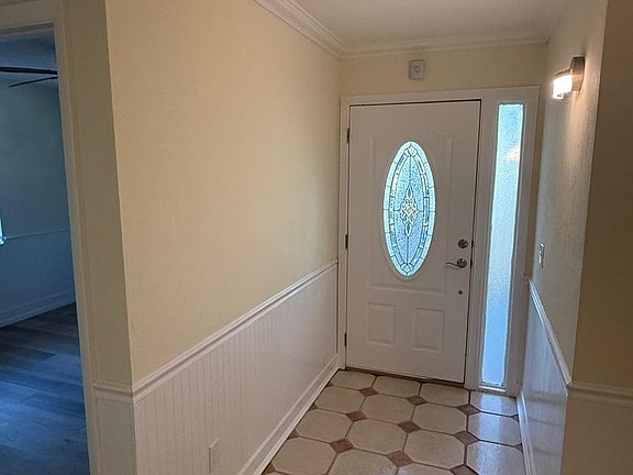 2nd image of 2031 Charter Oaks Dr