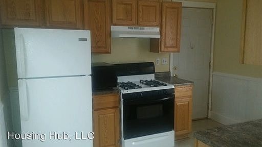 1st image of 861 Marion St
