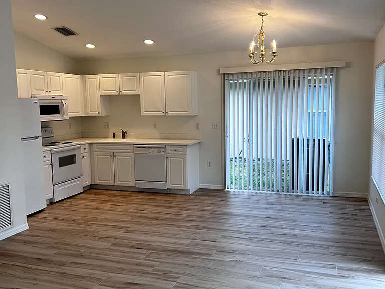 4217 Ponder Ave — Photo 2