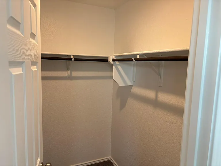 108 Bennington Dr — Photo 26