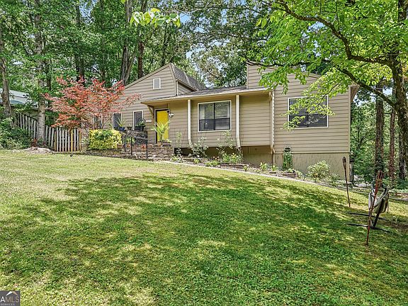 3rd image of 5014 Ridgewald Ct NE