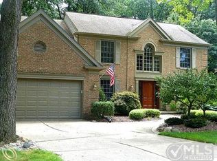 6805 High Ridge Rd, West Bloomfield, MI 48324