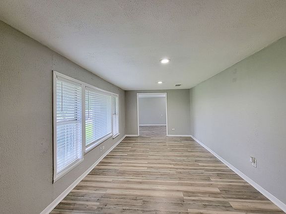 2nd image of 6615 Carver Ave