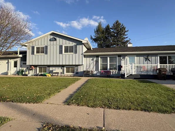 641 Youlon STREET NORTH North, West Salem, WI 54669
