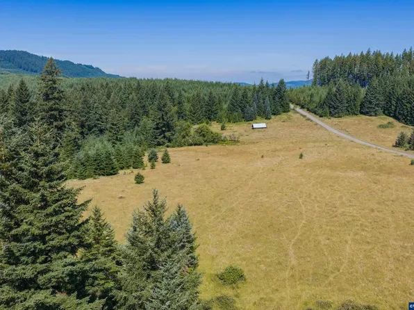 45745 Whiskey Butte Dr, Sweet Home, OR 97386