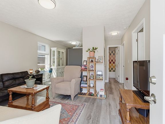 3rd image of 1214 Katie Ave