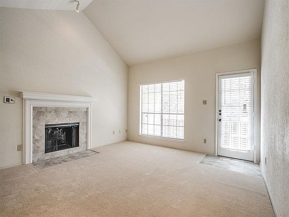 5th image of 3110 Devonshire Dr APT 214
