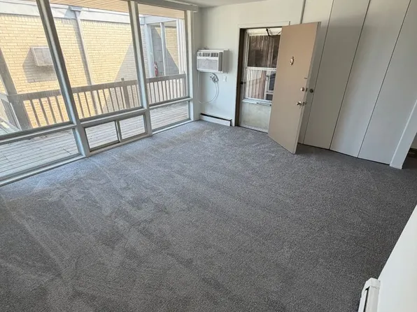 24801 Jefferson Ave APT 11, Saint Clair Shores, MI 48080