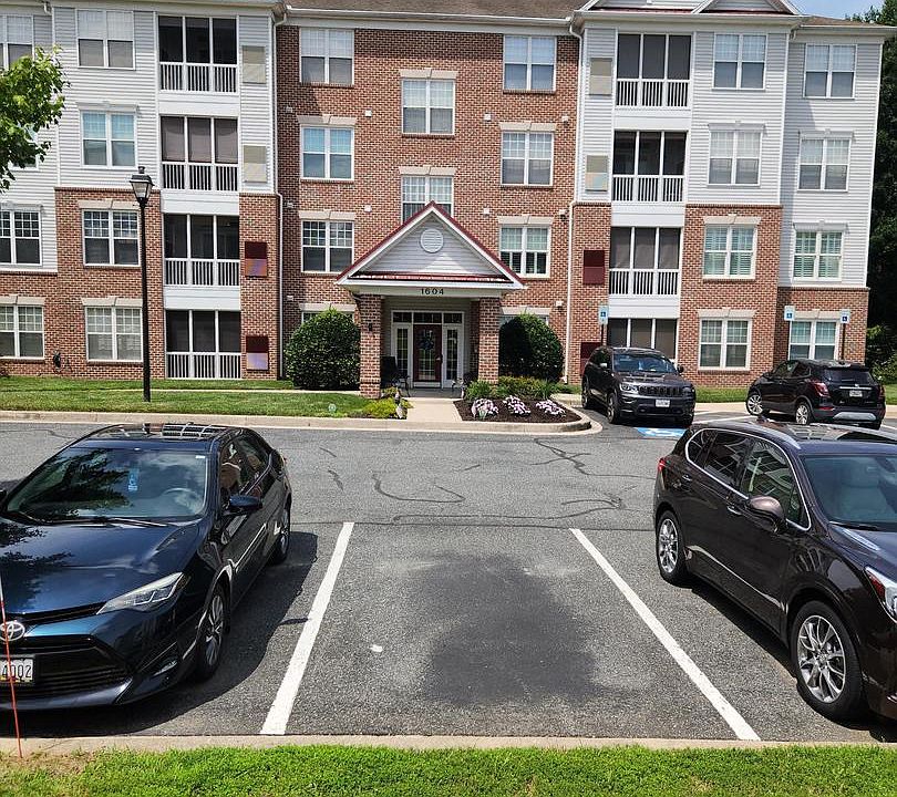 1st image of 1604 Martha Ct Unit 101