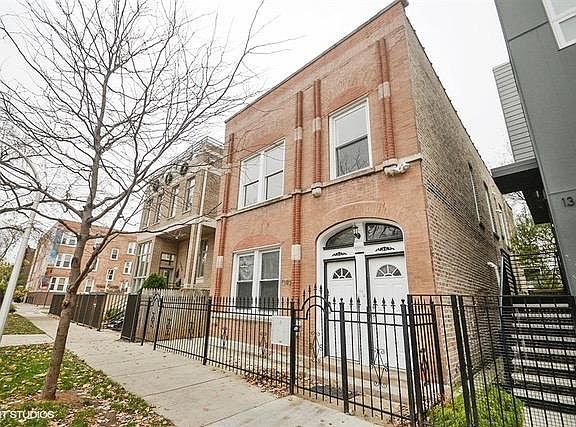 5th image of 1340 N Rockwell St #1