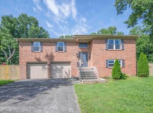 214 Luther Jackson Dr, Maryville, TN 37804