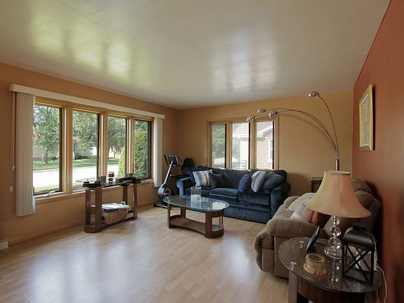 5th image of 303 E 169th Pl