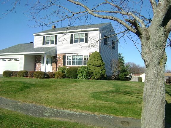 2nd image of 17 Vista Ave
