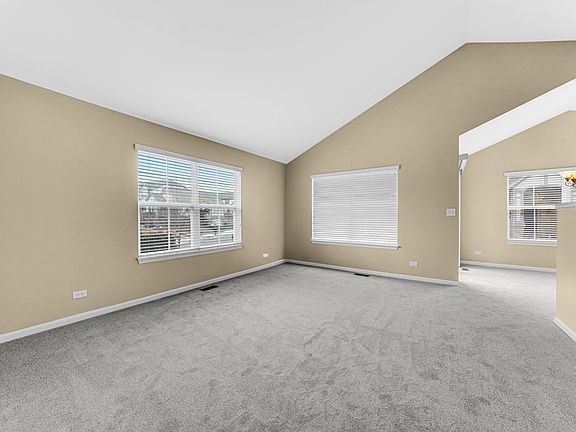 3rd image of 170 Rosehall Dr