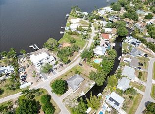 4520 E Riverside Dr, Fort Myers, FL 33905