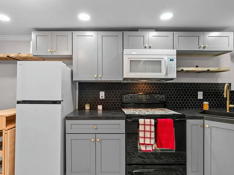 2511 Brookfield Ave #GL — Photo 3