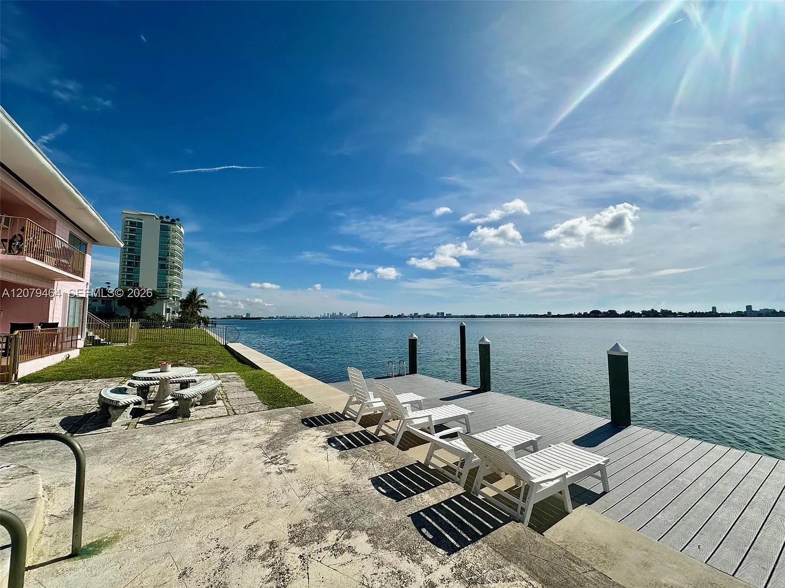 The Lido Condo — Photo 2