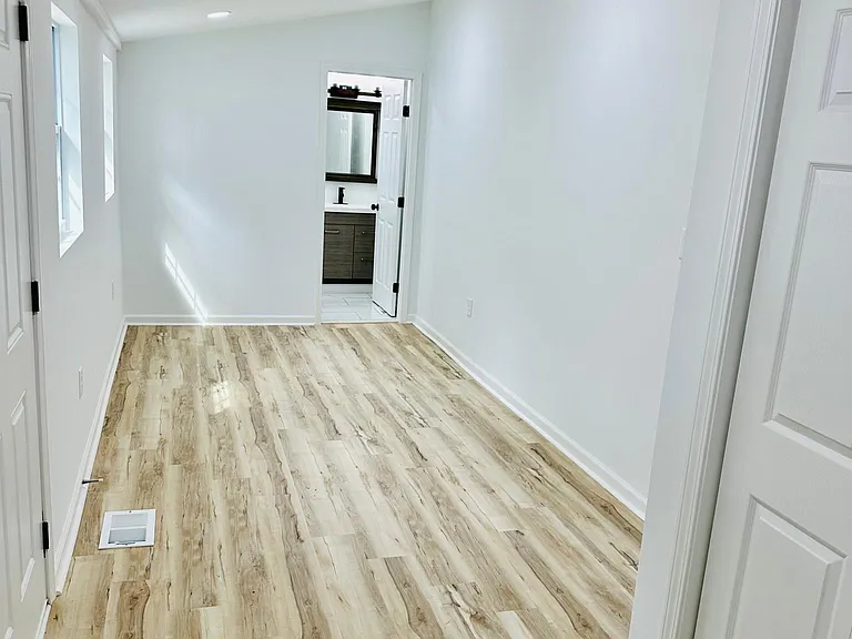 5284 Trudy Cir — Photo 16