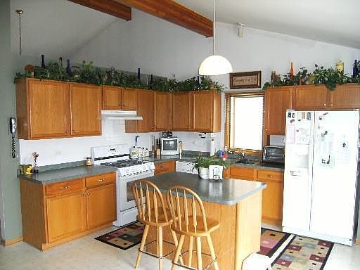 5th image of 16525 Park Pl