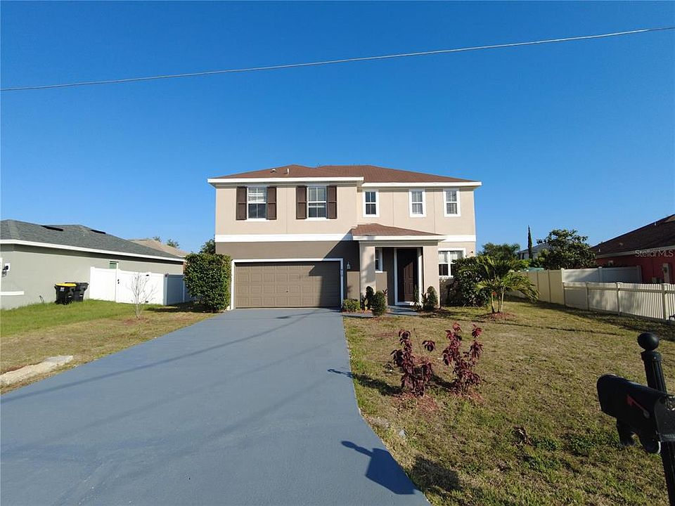 1st image of 410 MANITOBA DRIVE