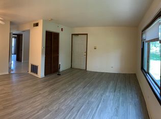344 Grove Ave #105, Wood Dale, IL 60191