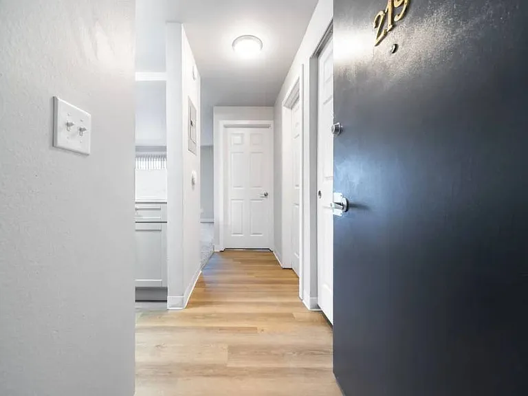 Lantera Apartments — Photo 16