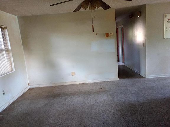 3rd image of 3415 Mogul Ave