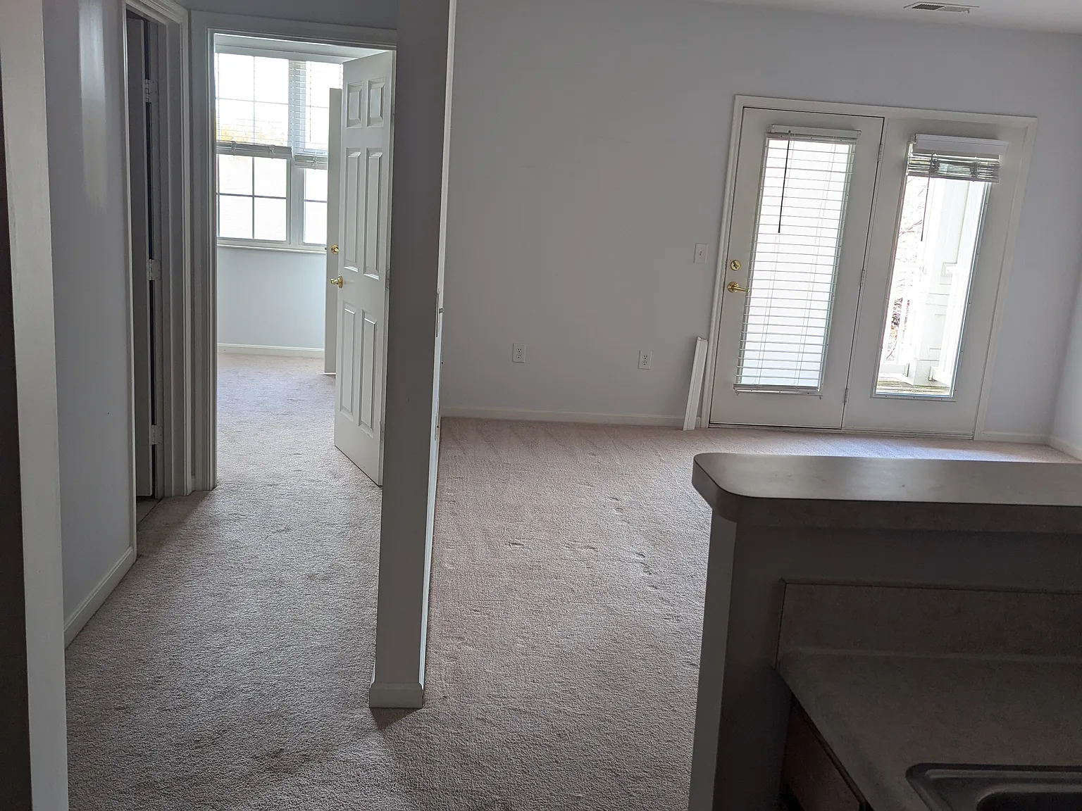 2 bed, 1094 sqft, $1,575 — Photo 2