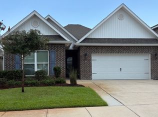 240 Beaver Trail Dr, Freeport, FL 32439