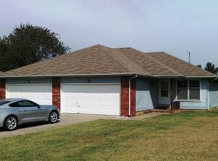 3671 W Sylvania St, Springfield, MO 65807