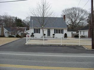 44 Evergreen Rd, Riverhead, NY 11901