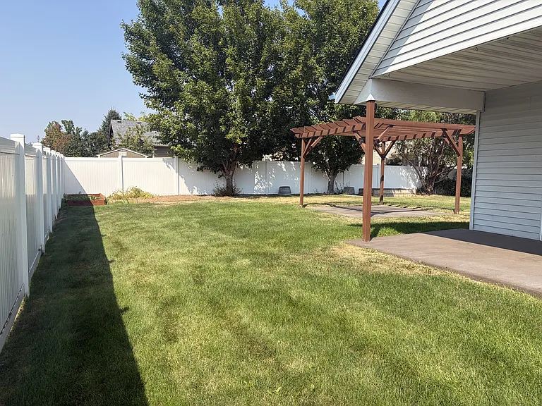 2911 W Cranberry Ave — Photo 24