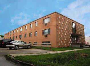 520 Burnell St, Winnipeg, MB R3G 2B4