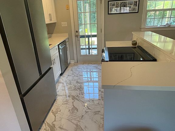 5th image of 1502 Westway Dr