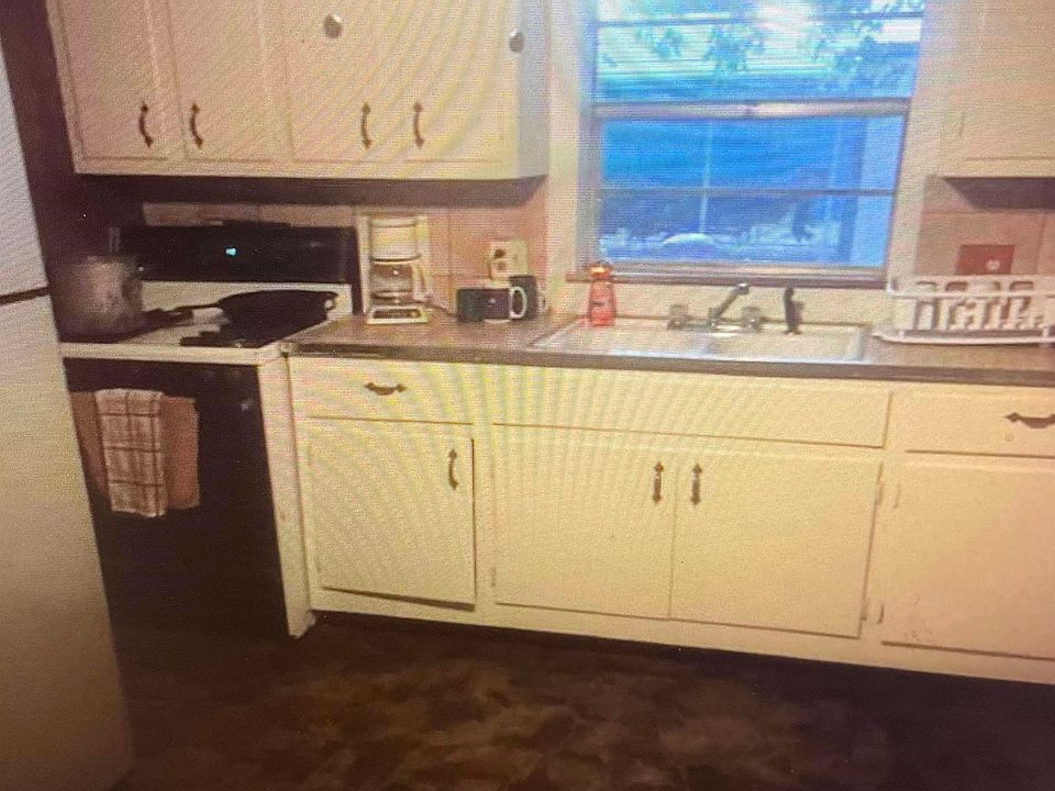 2nd image of 302 Central St
