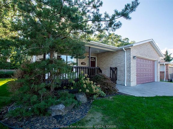 3rd image of 24 Churchill Park Rd